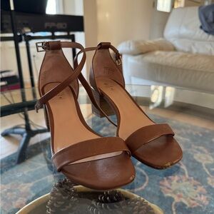 Chunky heel strappy sandal